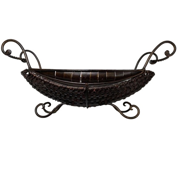 Woven Brown Wicker Wrought Iron Embellished Oval Large Fruit Heavy Basket MCM - Picture 1 of 11